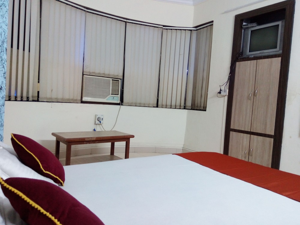 Hotel Sai Samrat Inn 8/32