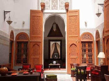Riad Au 20 Jasmins 6/49