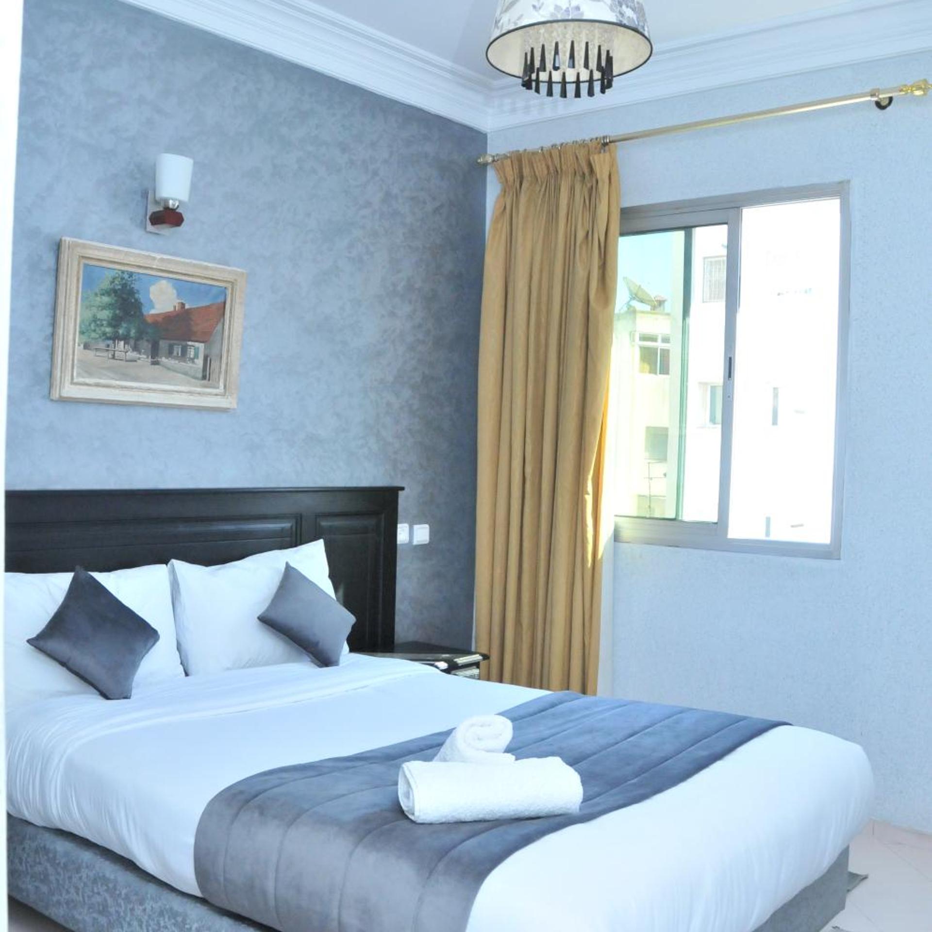 Hotel East West 18/50