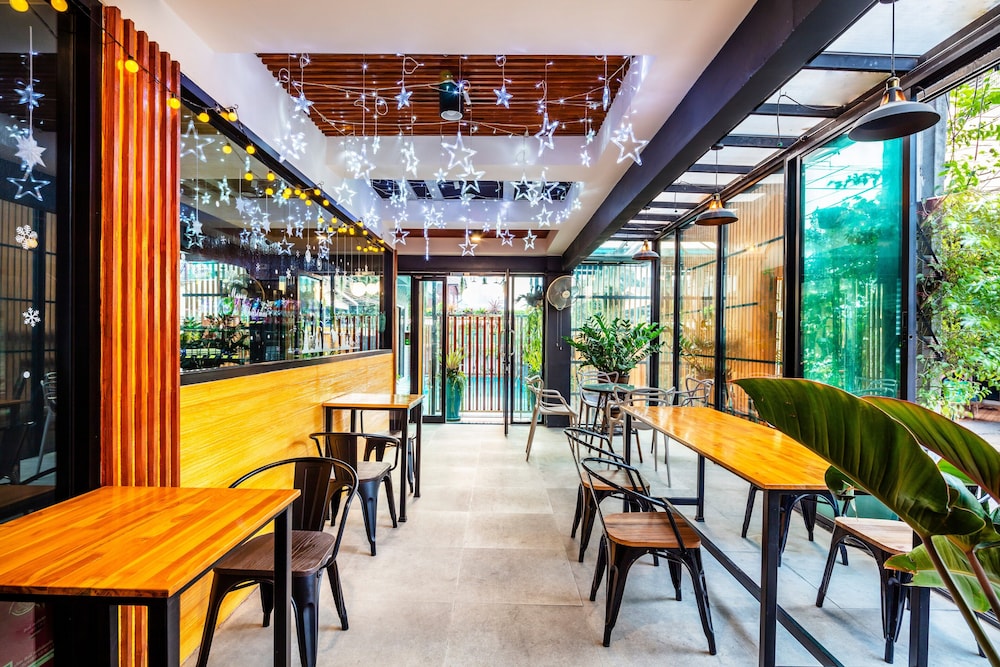 Penyos Residence 67/73