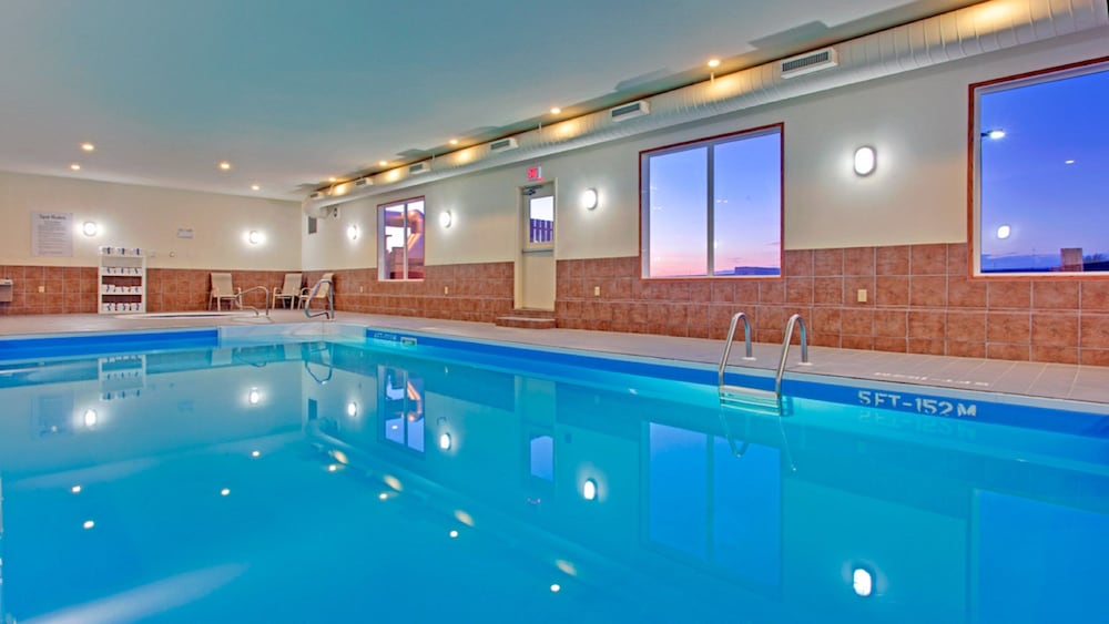 Holiday Inn Express Hotel Suites Swift Current 40/74