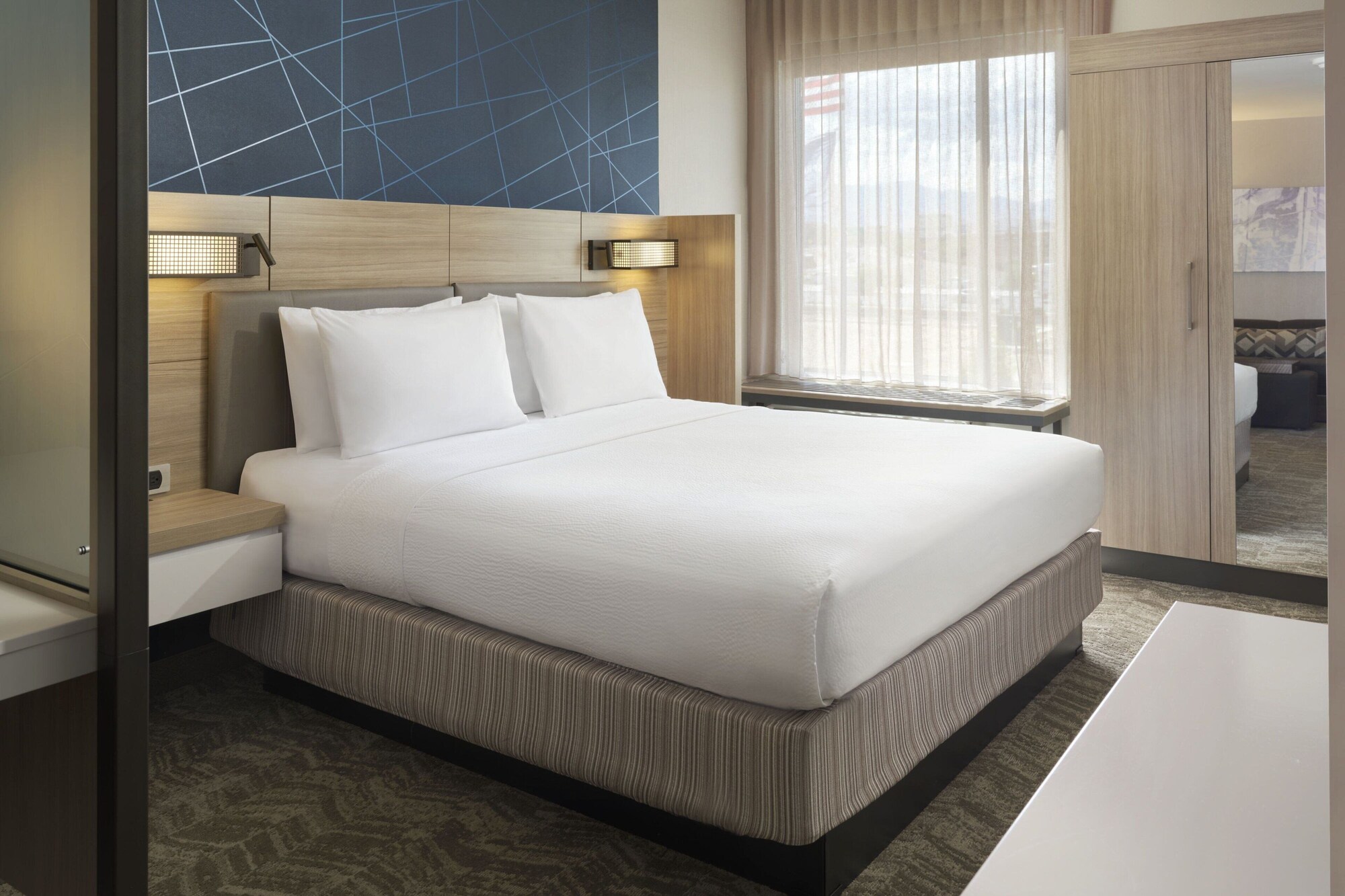 Suite, King Bed