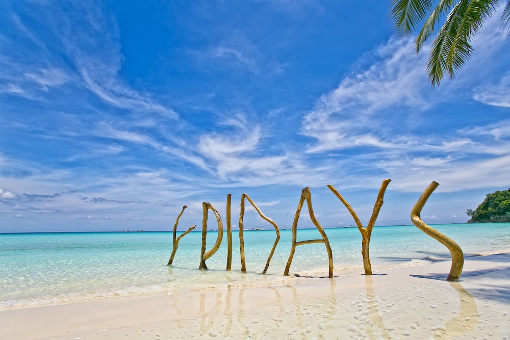 FRIDAYS BORACAY RESORT 35/50