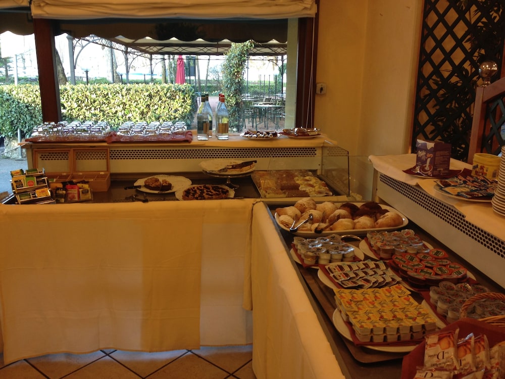 Hotel Ristorante Vecchia Riva 25/29