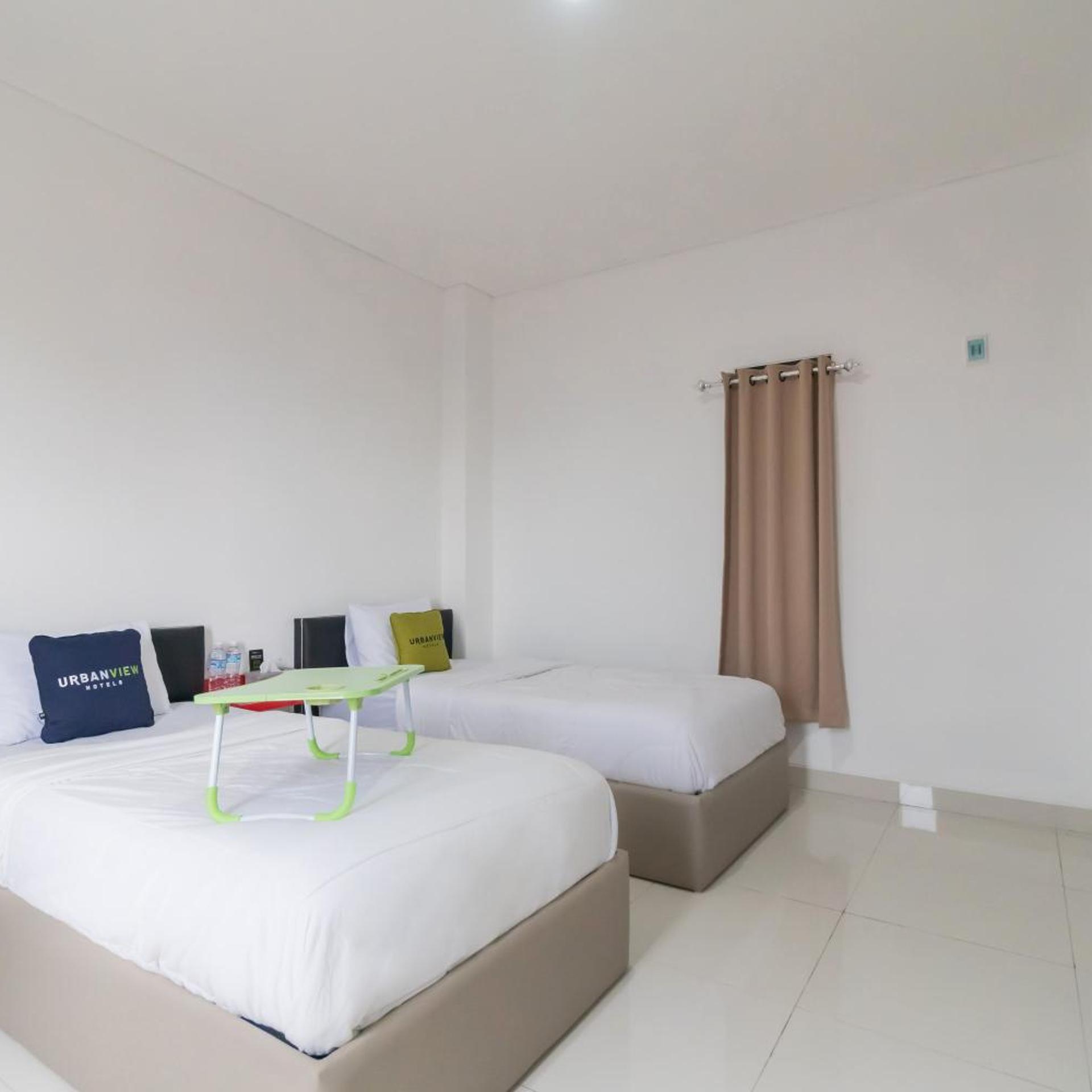 Urbanview Hotel Ephe Palembang by RedDoorz 14/30