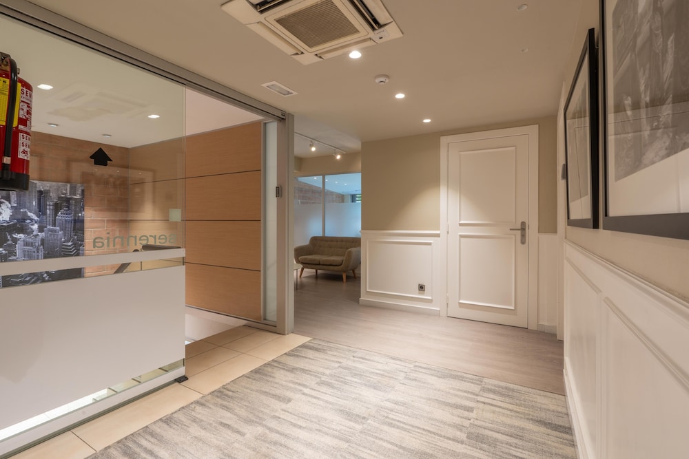 Serennia Fira Gran Via Exclusive Rooms 7/47