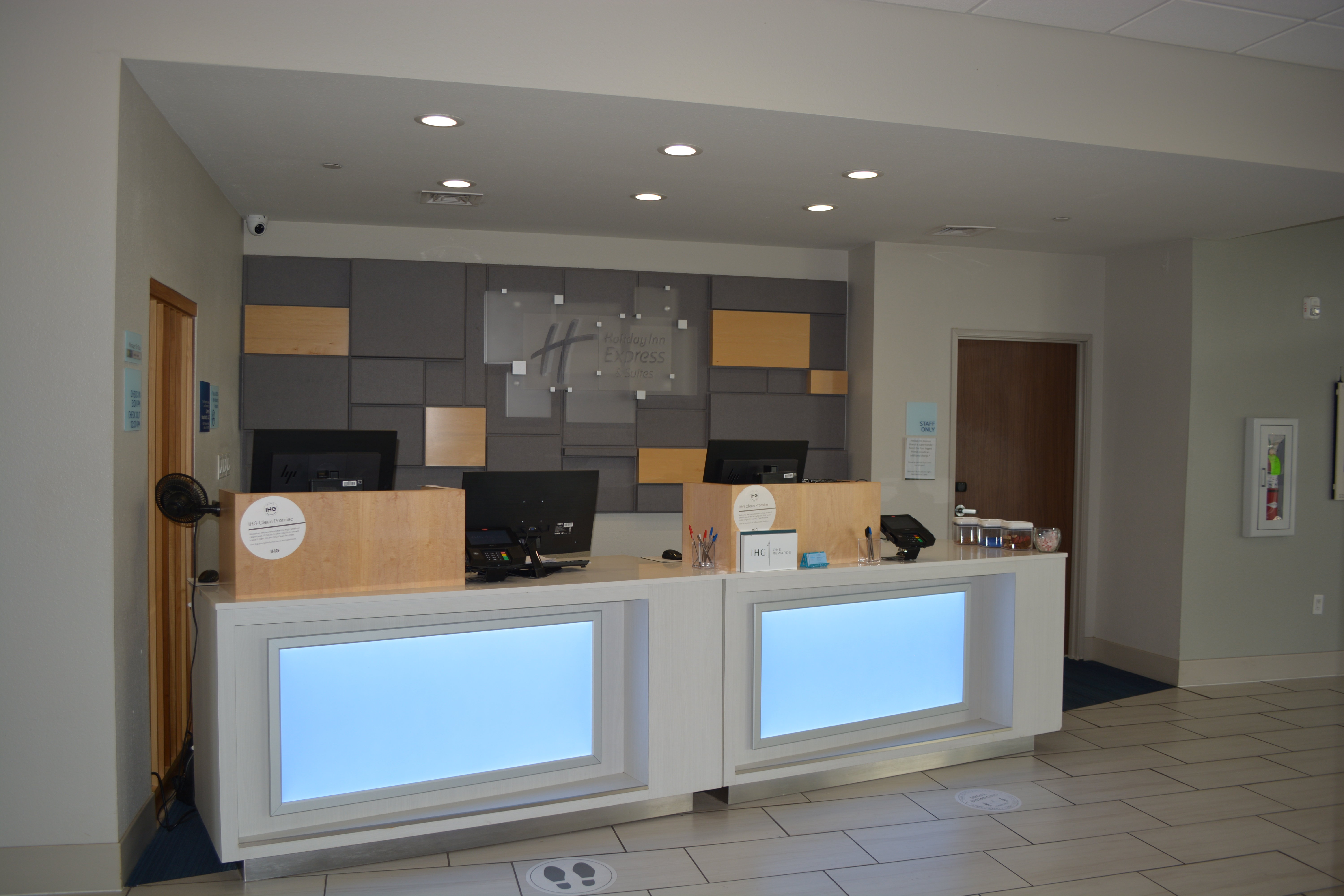 Holiday Inn Express Suites Liberal 7/56