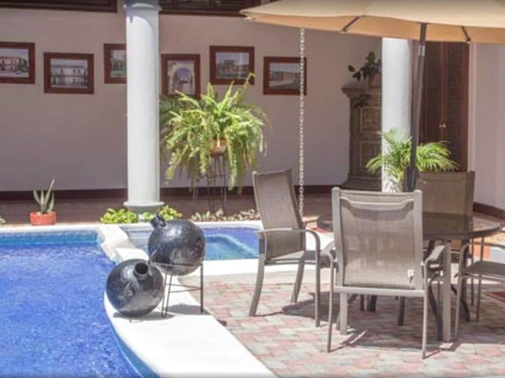 Real La Merced Hotel 63/70