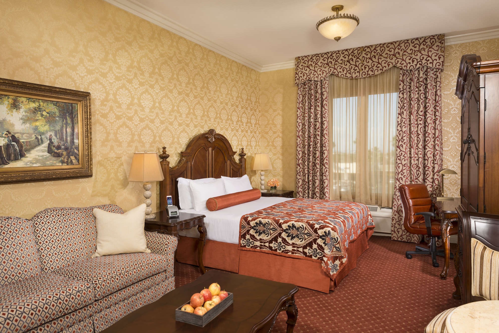 ROOM, QUEEN BED