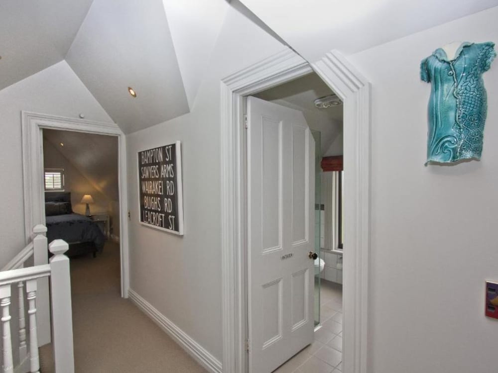 The Lilac Rose Boutique Bed and Breakfast 12/48