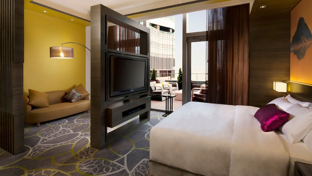 The Royal Garden Kowloon East 24/79