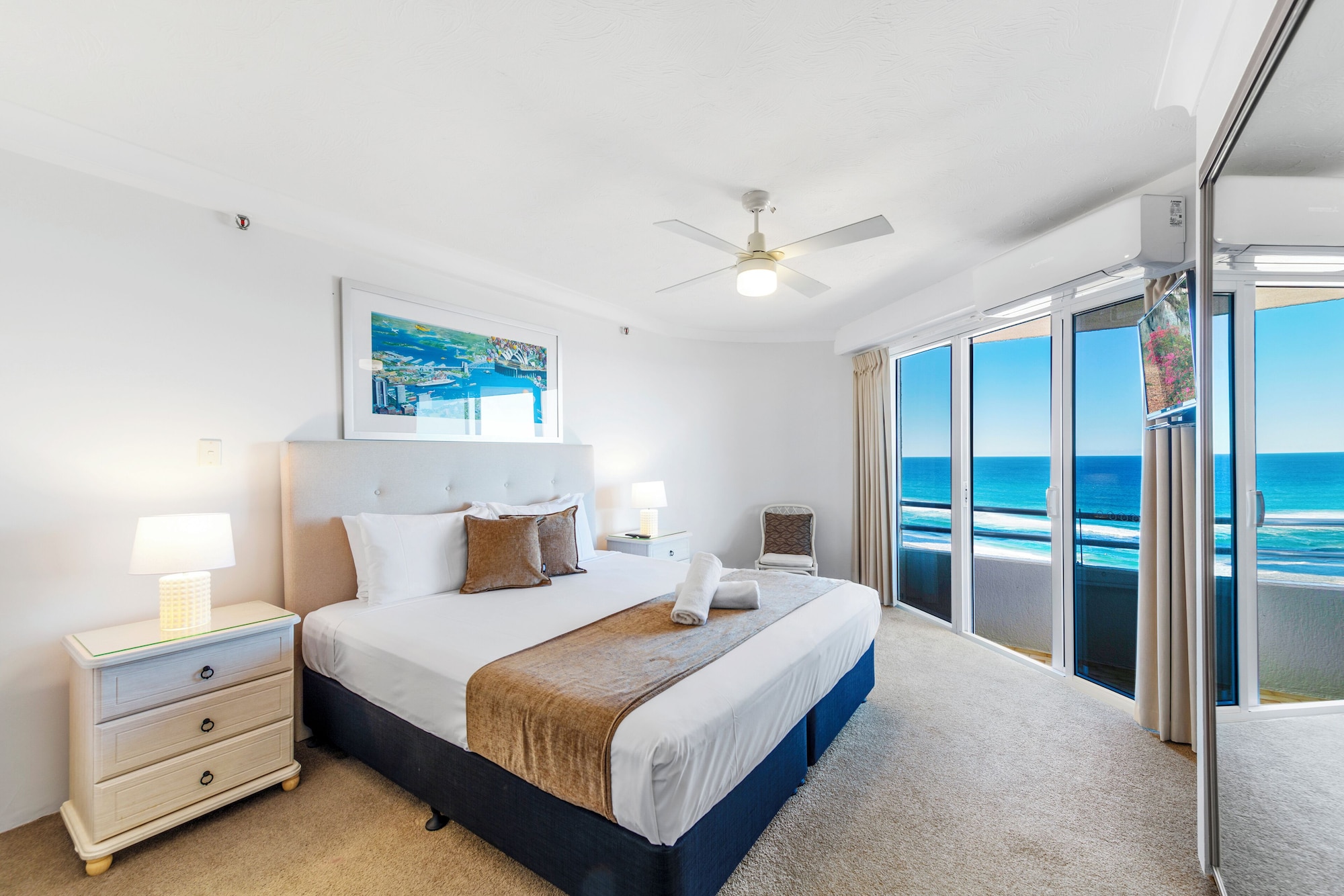 2 BEDROOMS, DELUXE, APARTMENT