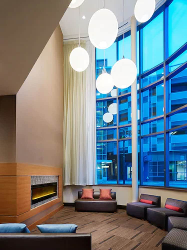 Hyatt Place Bloomington/Normal 40/56