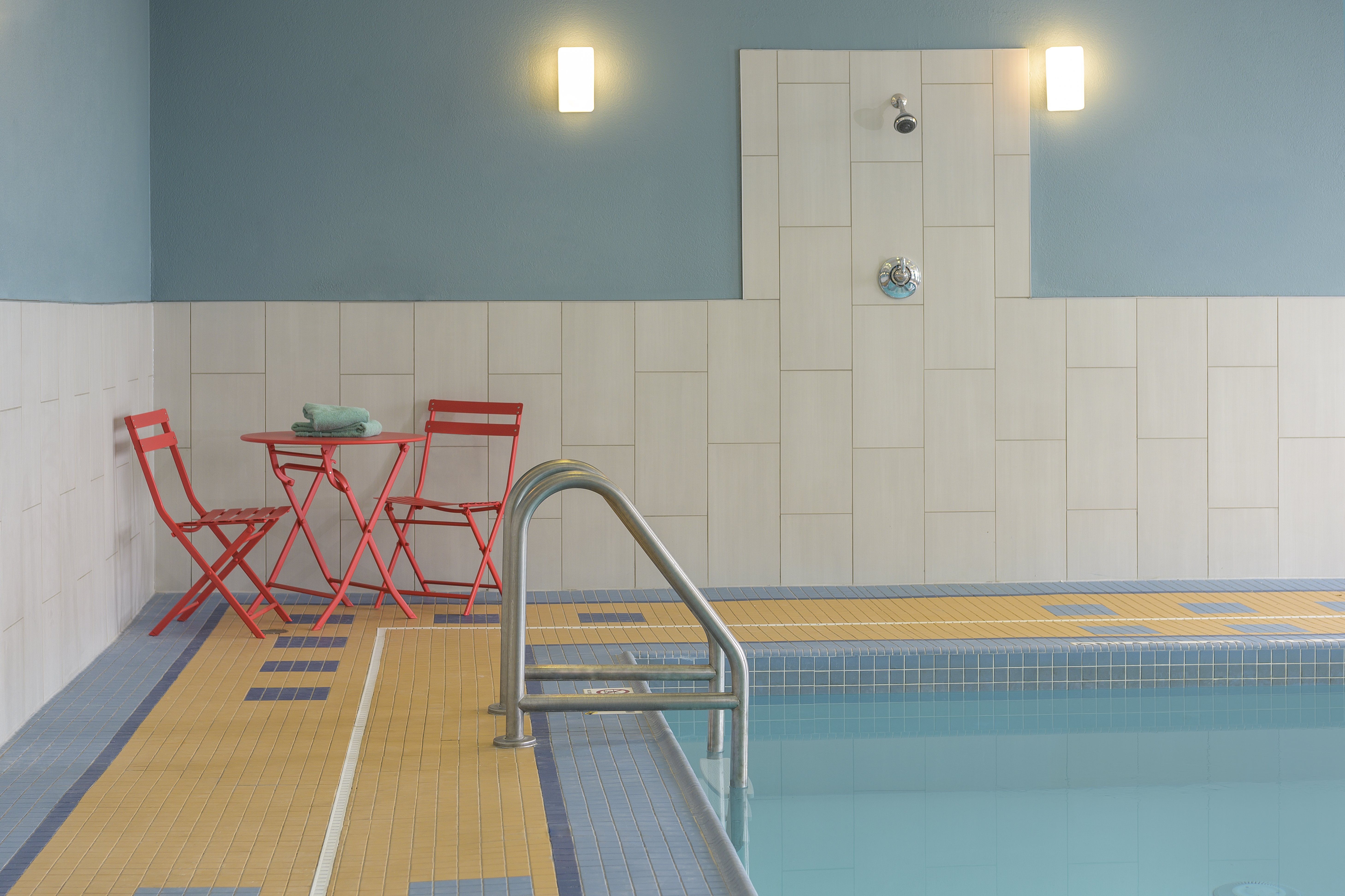 Holiday Inn Express Hotel Suites North Bay 47/75