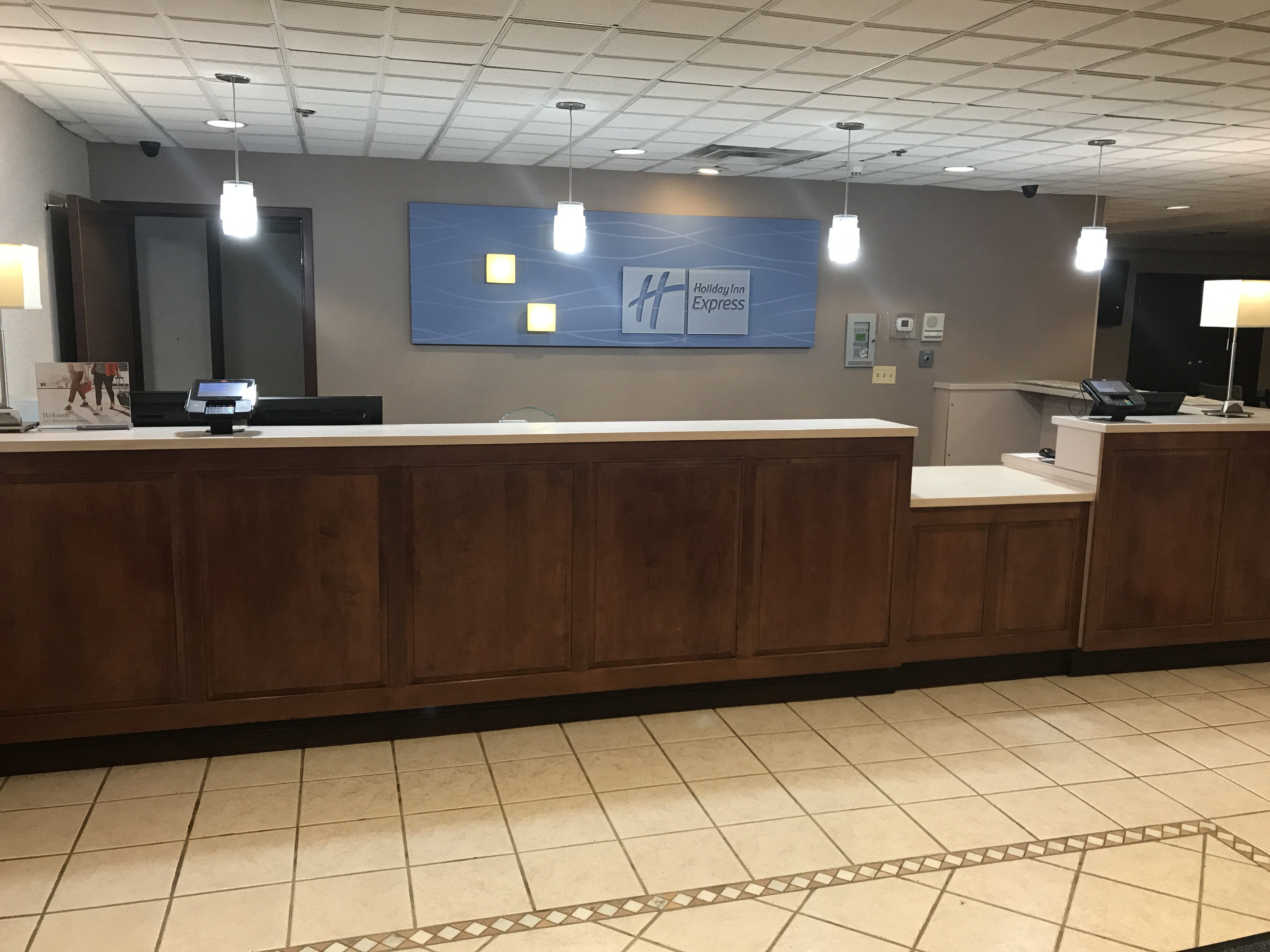 Holiday Inn Express Hotel And Suites Charleston Southridge 3/50