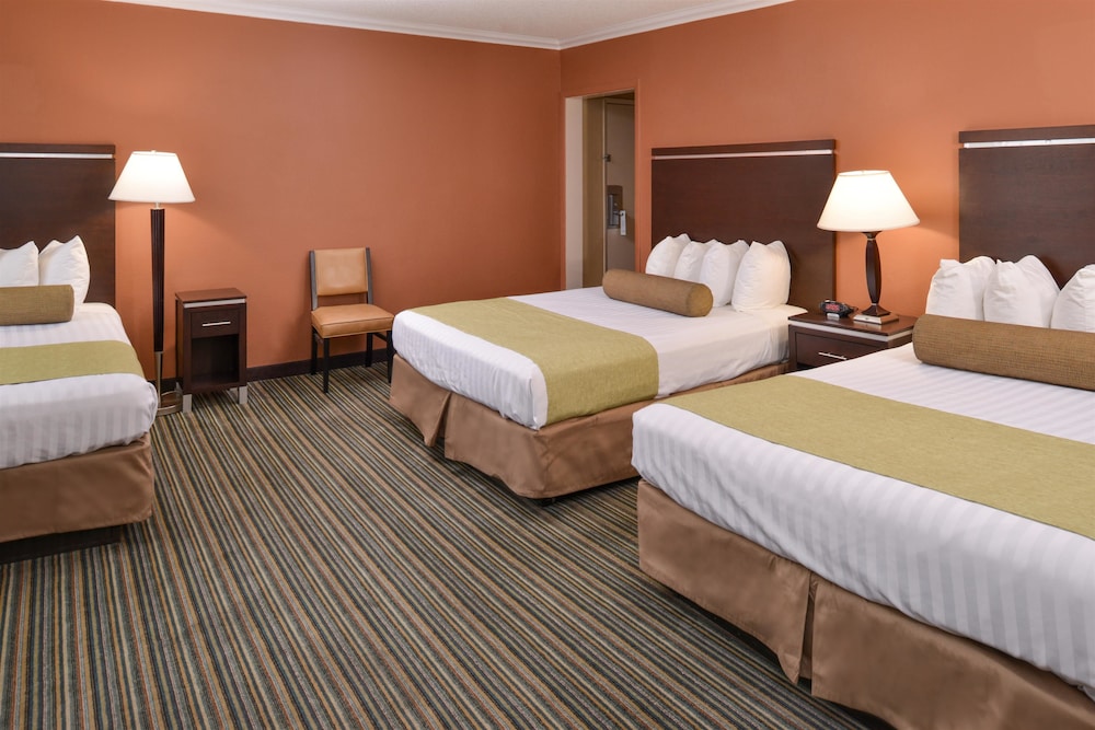 Best Western Courtesy Inn - Anaheim Park Hotel 12/31