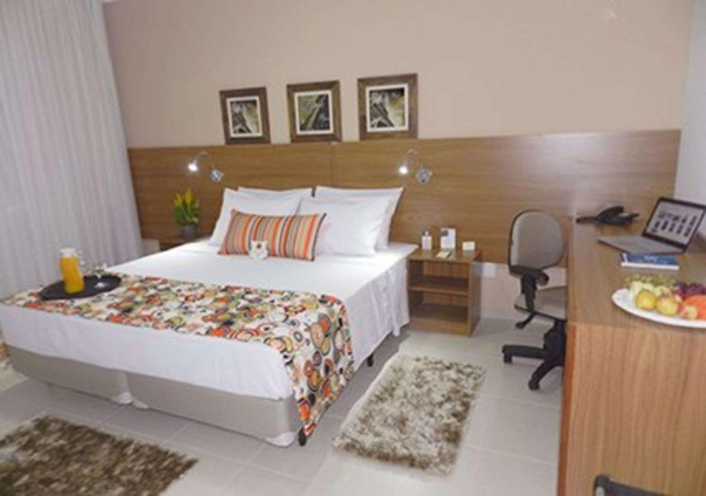 Upgrade, Twin Beds