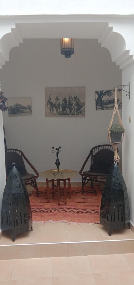 Riad Noor Charana 7/50