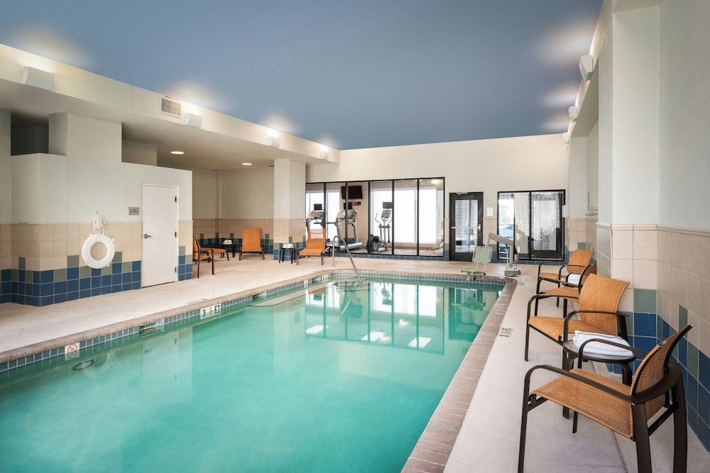 Courtyard by Marriott St. Petersburg Downtown 33/64