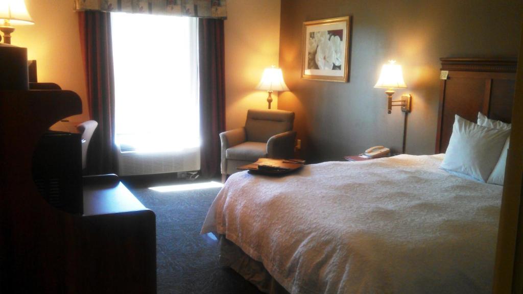 Study, King Bed, Sofa