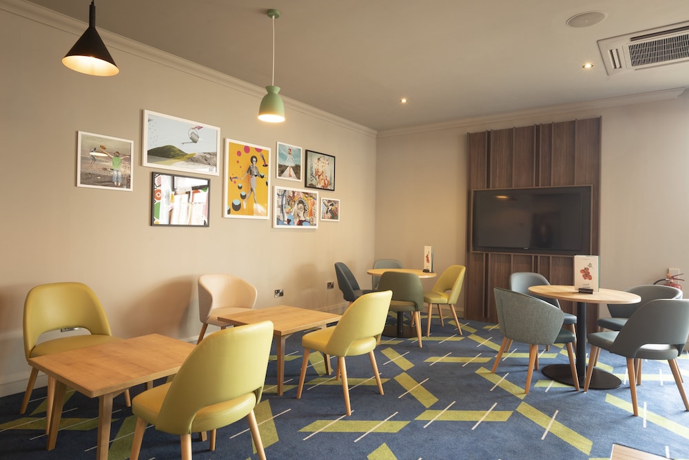 HOLIDAY INN BASILDON 43/75