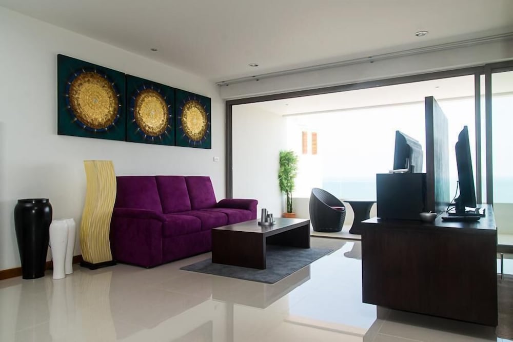 Tropical Sea View Residence 37/60
