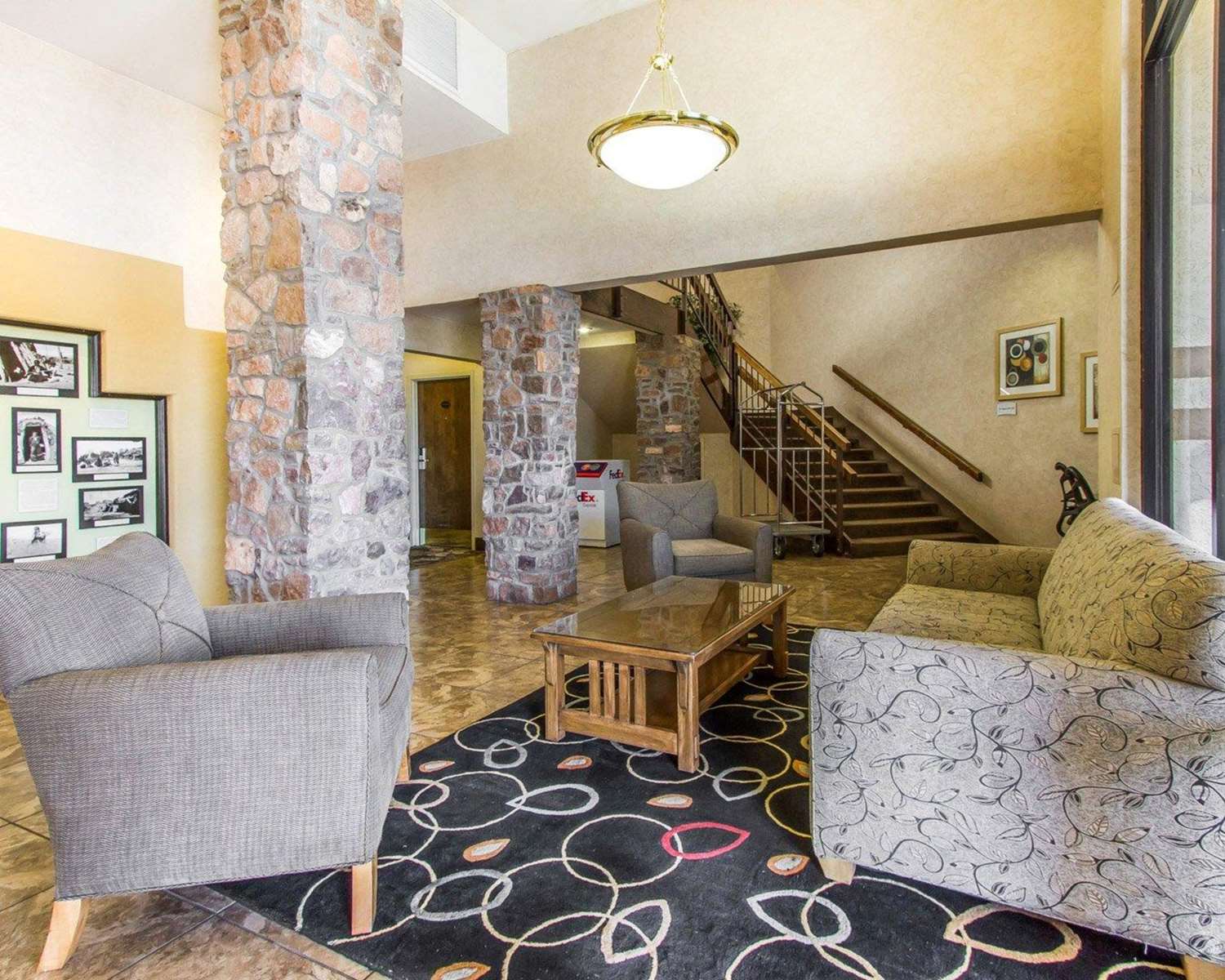 Navajoland Hotel of Tuba City 23/31