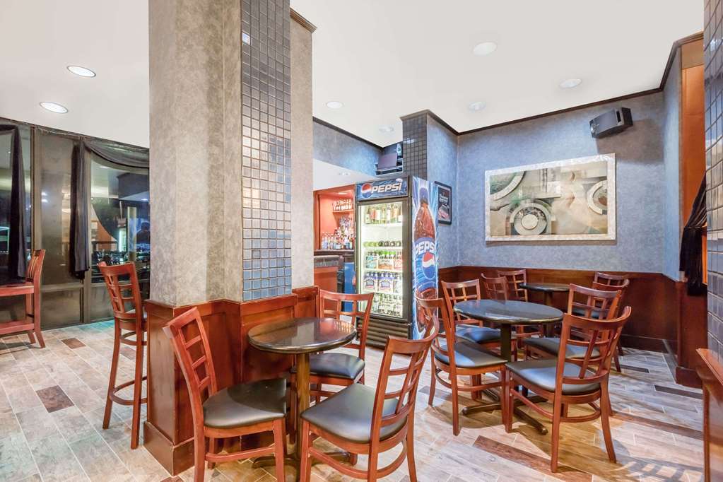 Clarion Hotel & Suites Mount Laurel 7/12