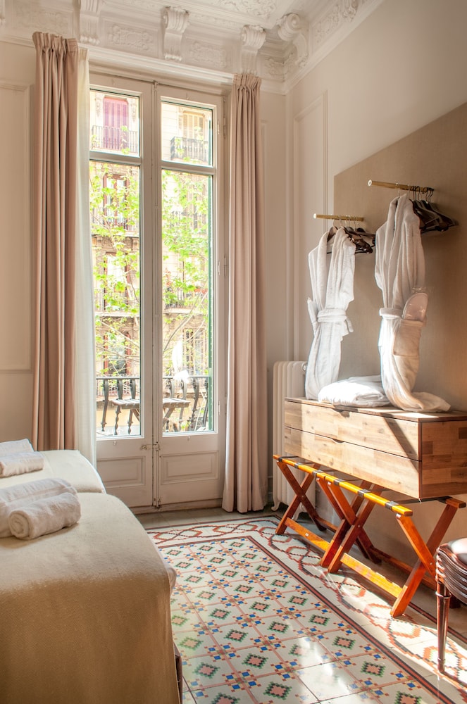 MIHLTON BARCELONA 23/71