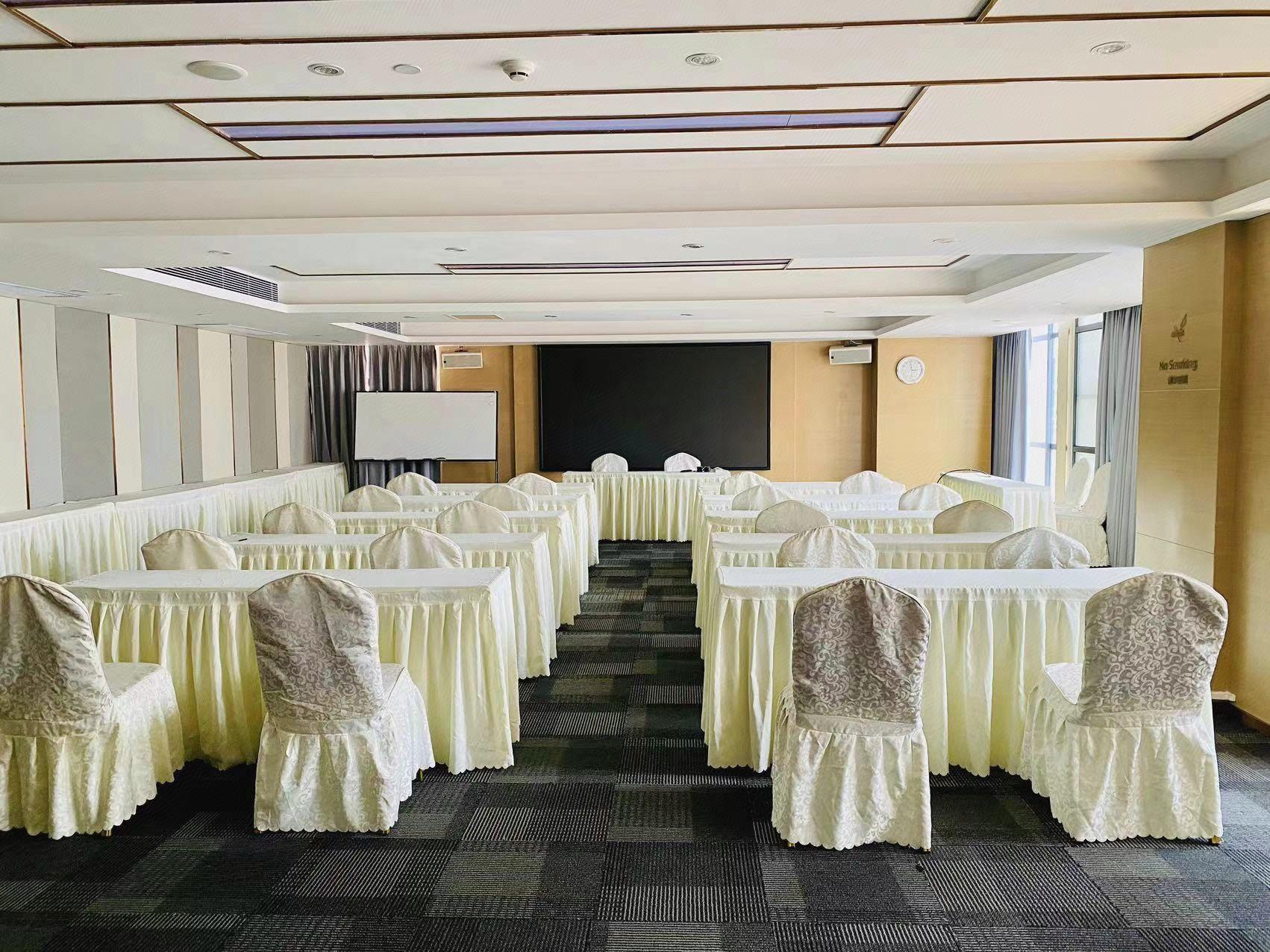 Lavande Hotel (Dongguan nanchengXiping Metro Station) 53/55