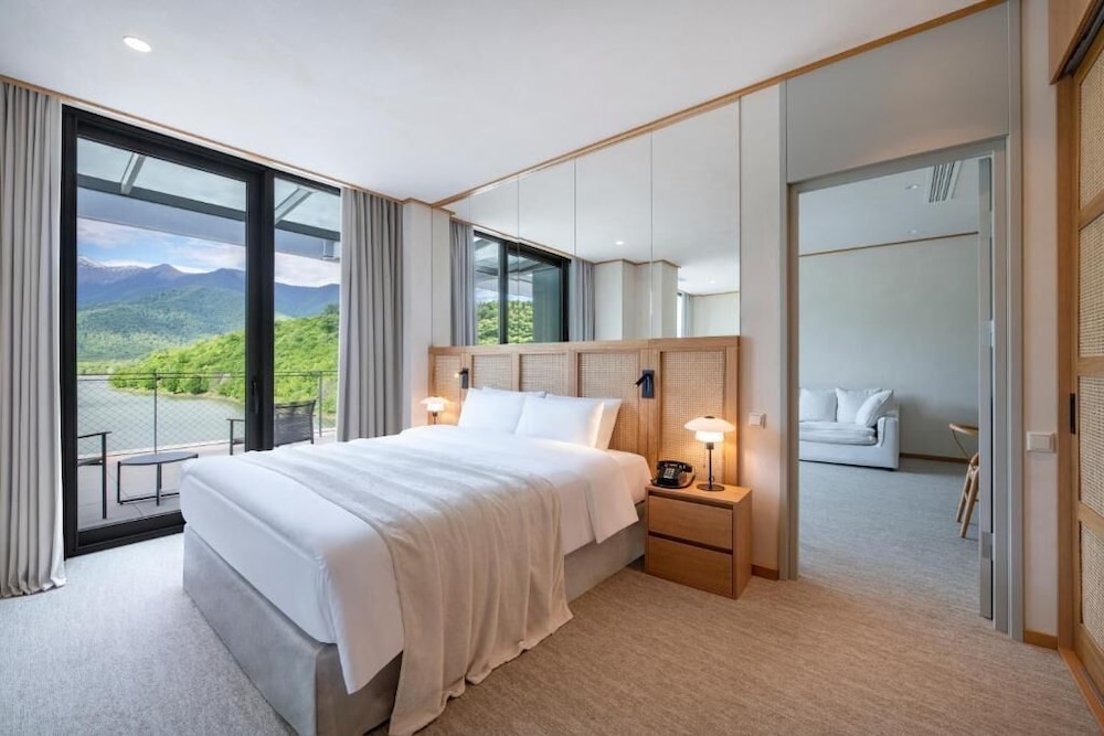 Kvareli Lake Resort 40/50