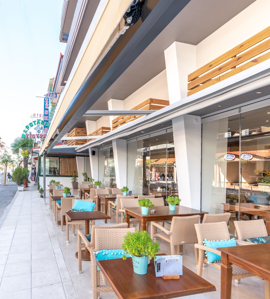 Paralia Beach Boutique Hotel 4/50