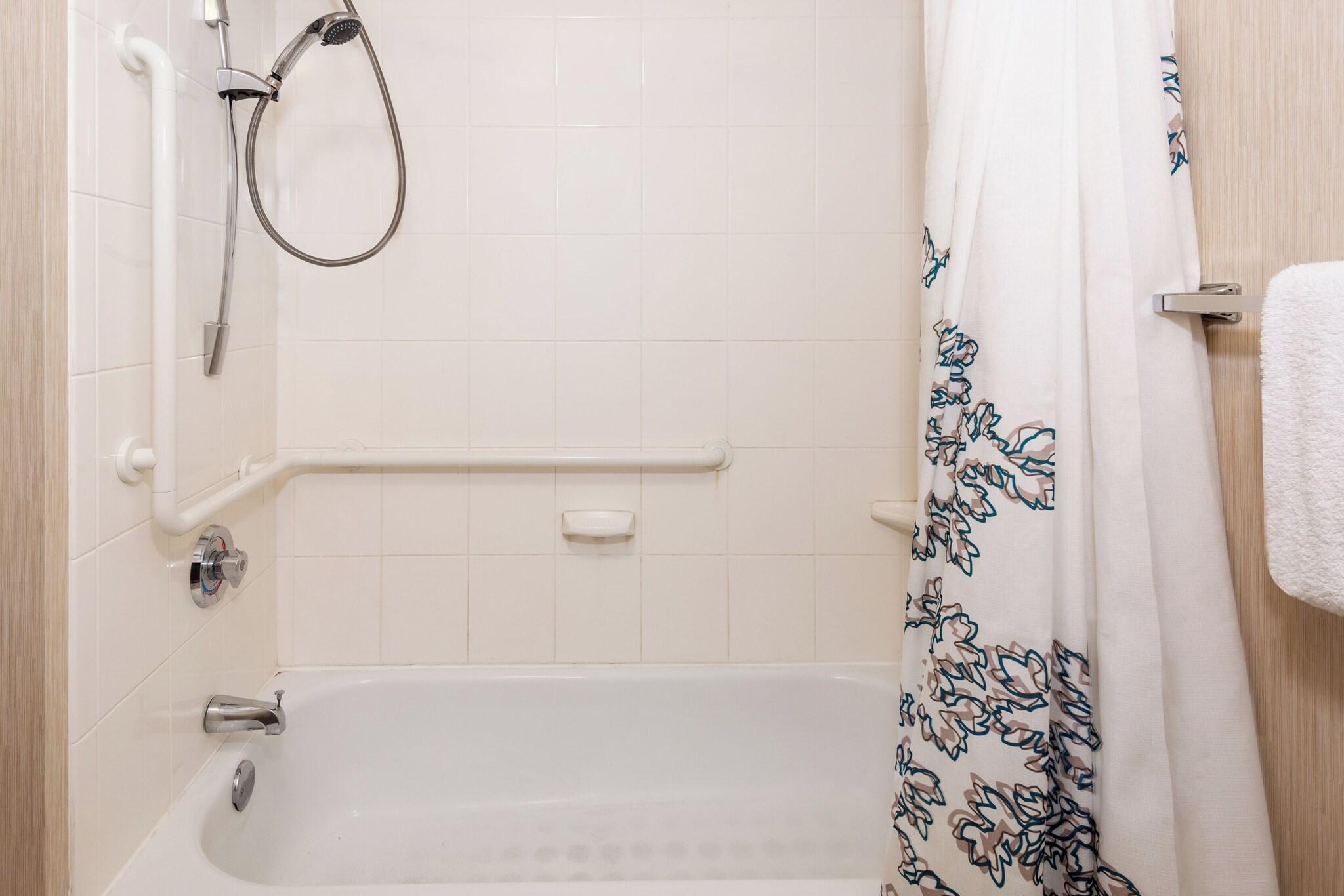 Suite, 2 Double Beds, Residence Inn By Marriott St Louis Downtown 4/6