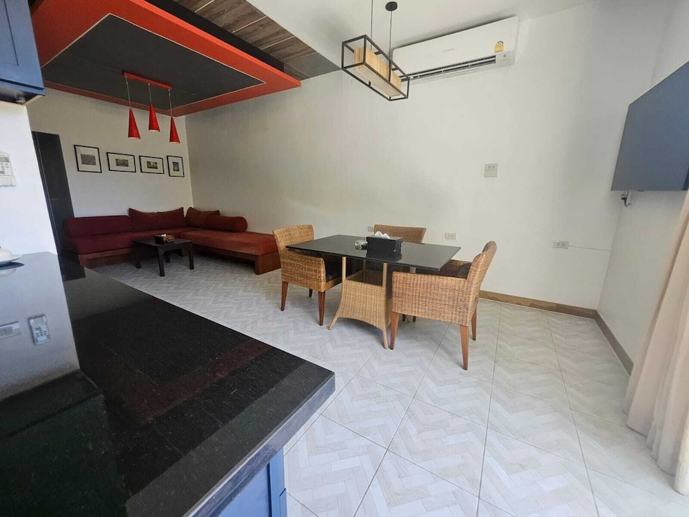 Jean Apartment 50/68