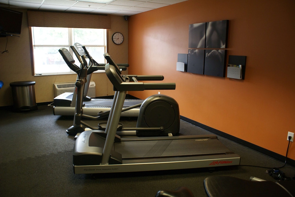 Country Inn & Suites By Radisson Lansing MI 18/42