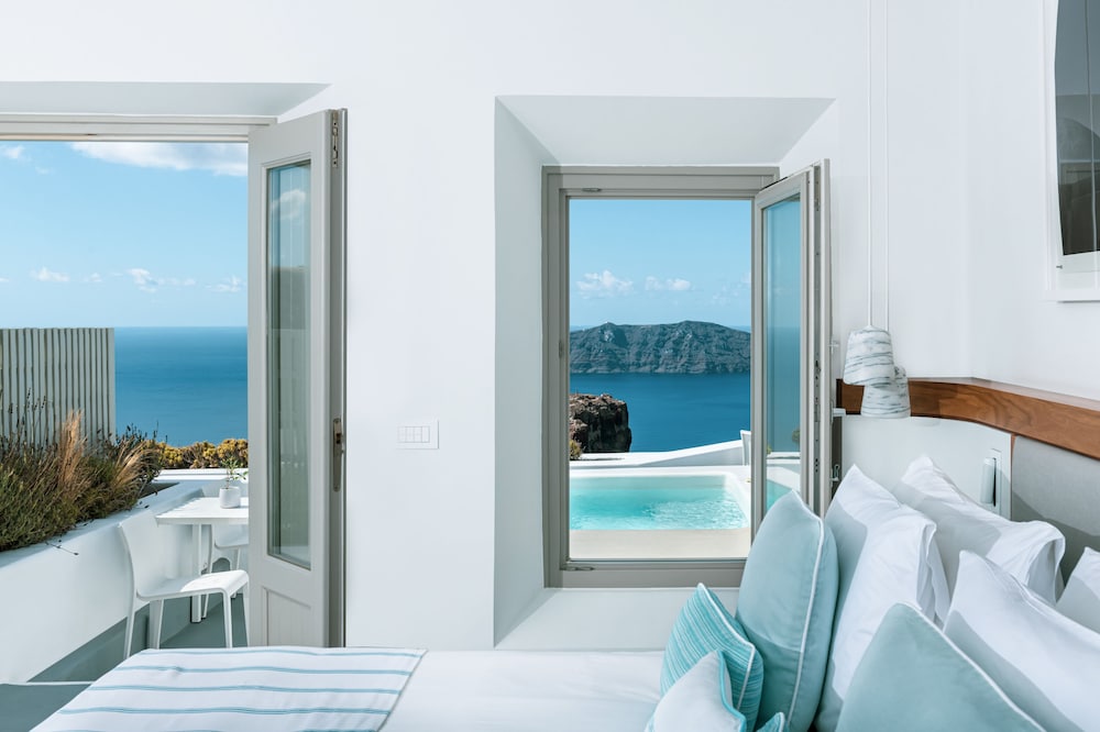 Grace Santorini 19/34