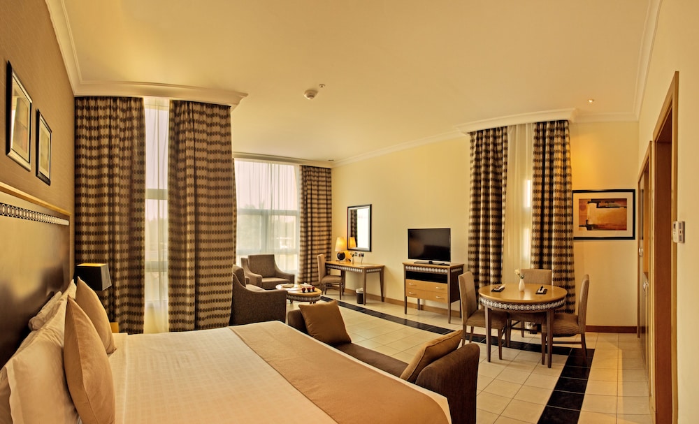 Copthorne Al Jahra Hotel & Resort 48/76