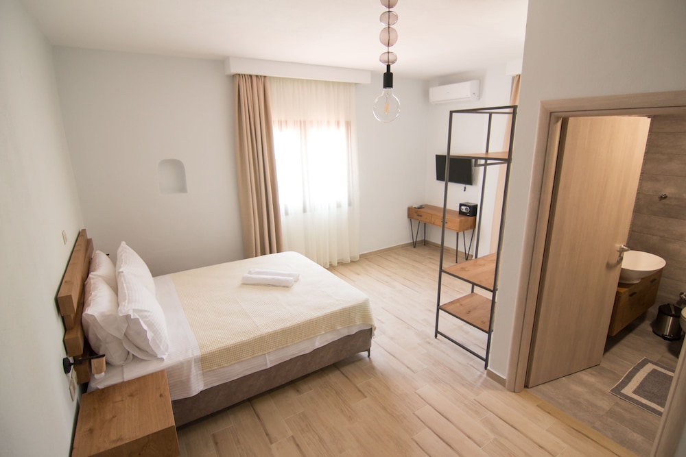 Casa Luxury Suites 8/44