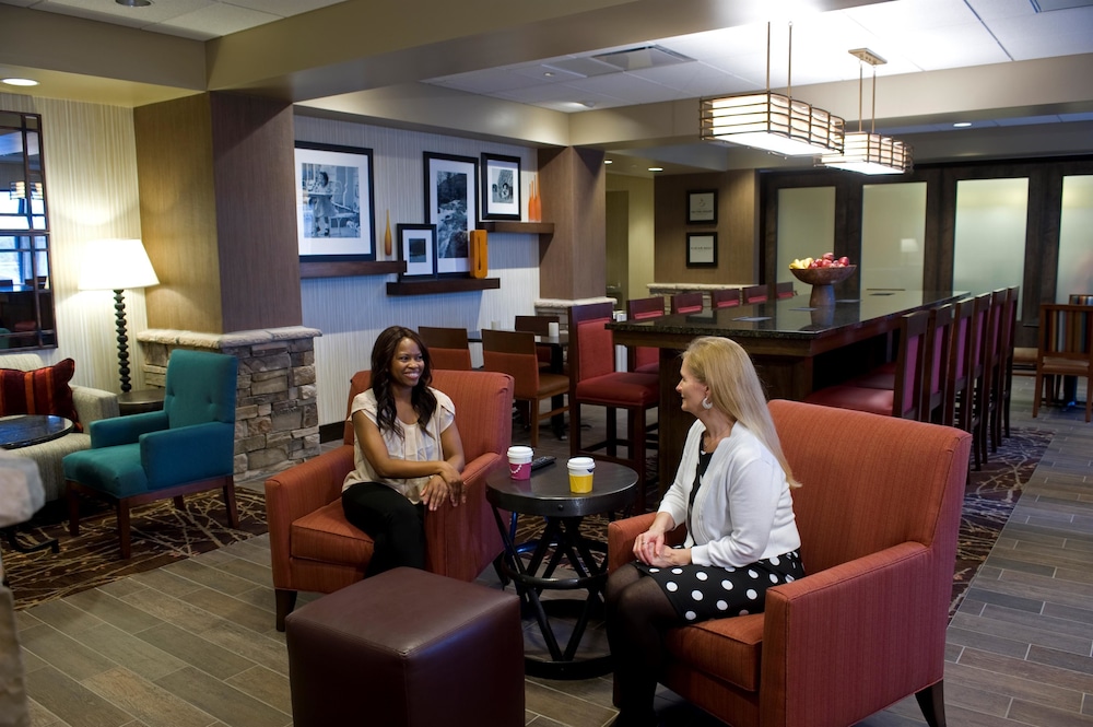 Hampton Inn Springfield Southeast 37/41
