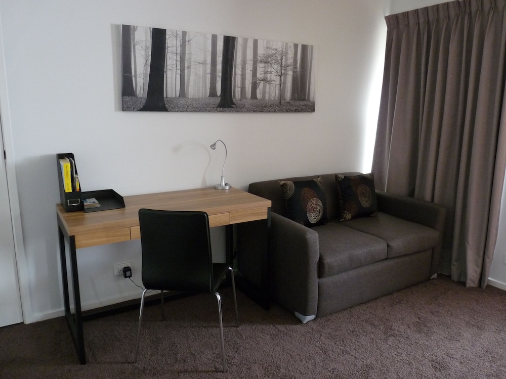 BARWON VALLEY LODGE 28/64