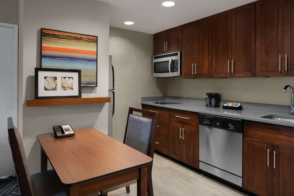 Homewood Suites Springfield Va 30/44