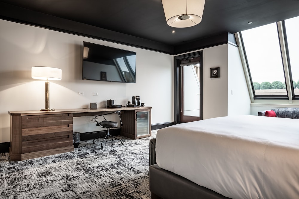 Bottleworks Hotel 26/70