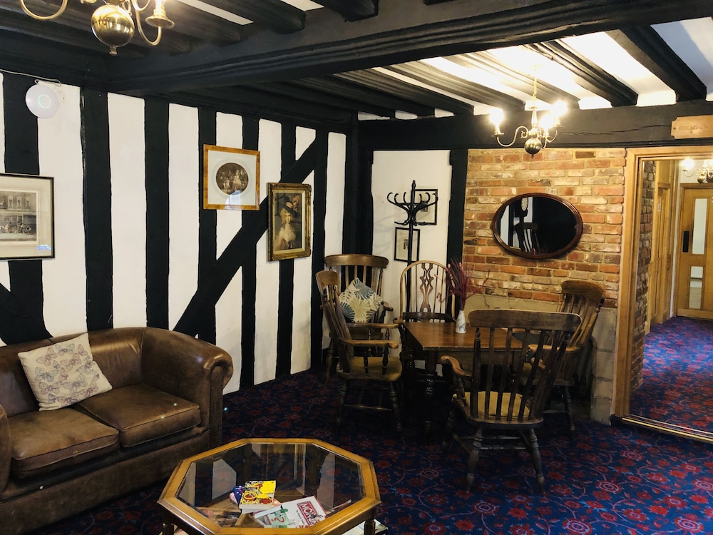 Brook Red Lion Hotel 34/49