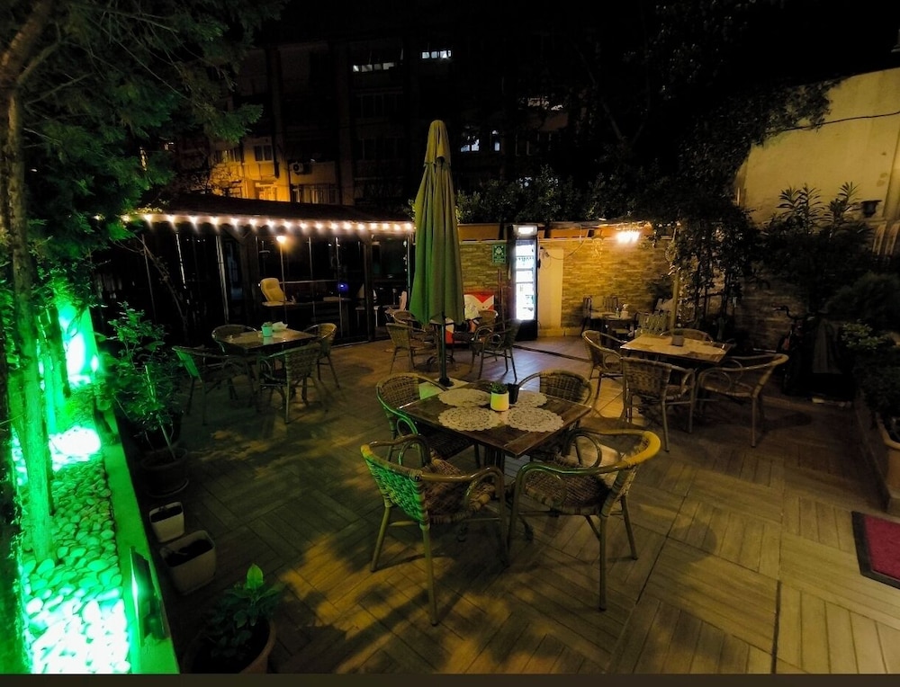 Araz Apart 26/33