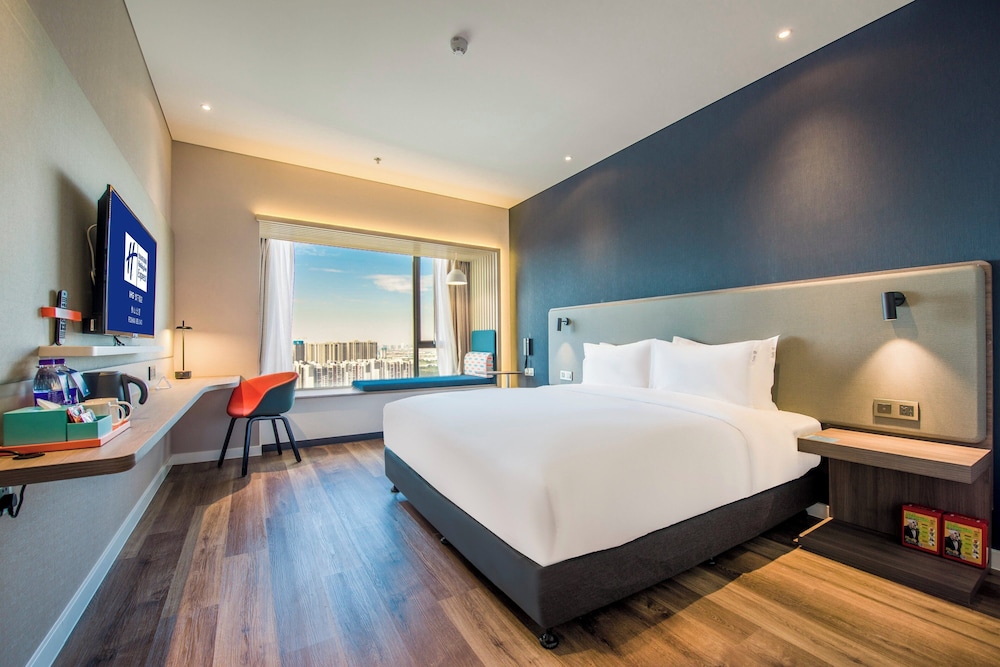 Beach, Park, Standard, King Bed