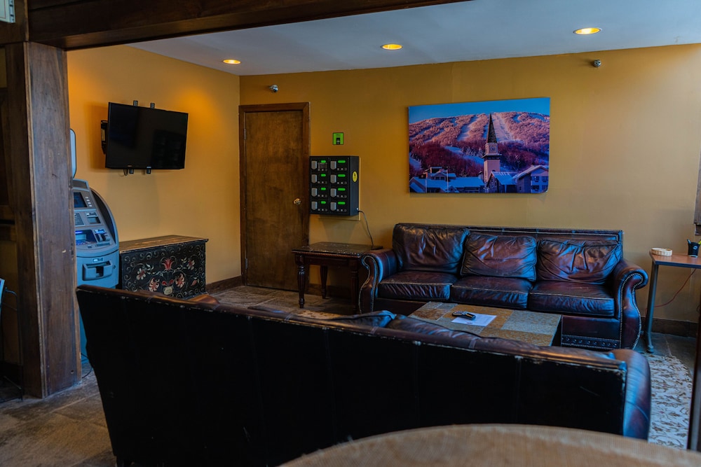 The Black Bear Lodge 29/40