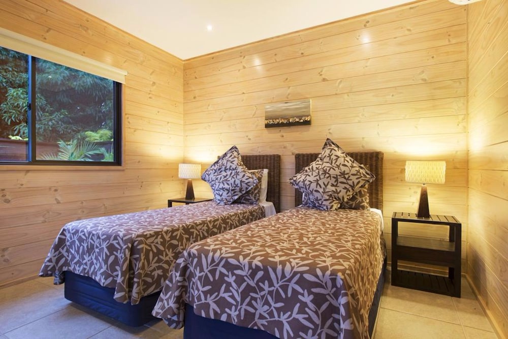 Sea Change Villas 10/50