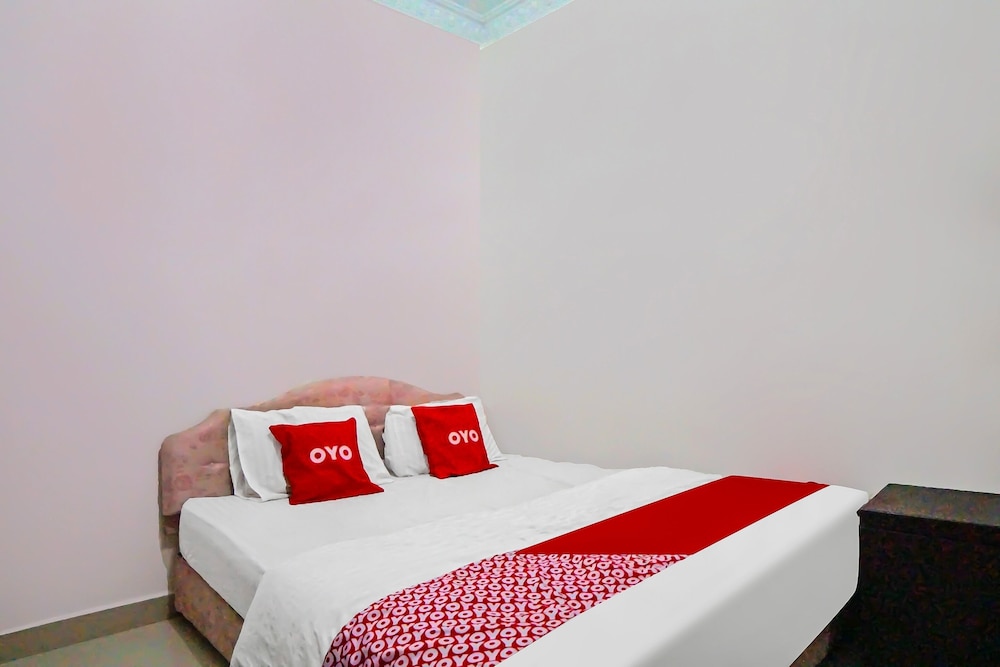 OYO 94077 99 Residence 7/15