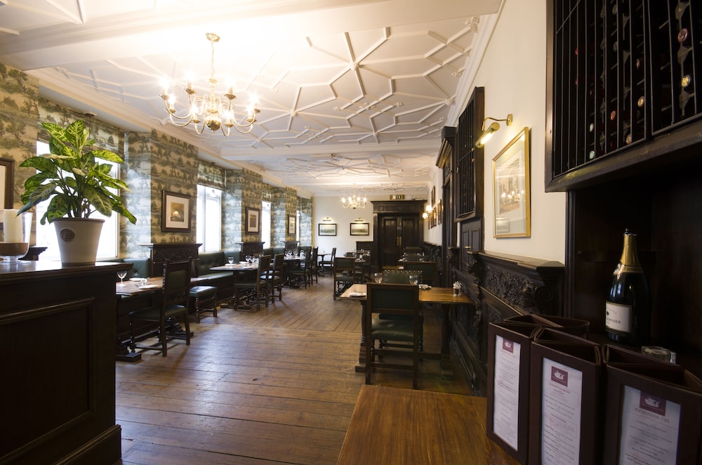 The Snooty Fox 42/54