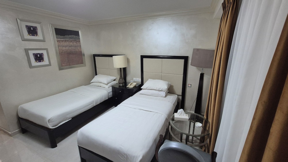 LE VENDOME HOTEL 10/47